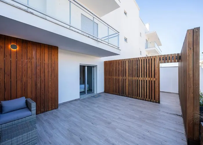 Terraza - Exclusive Terrace, Sea View & Pool דירה נאזרה