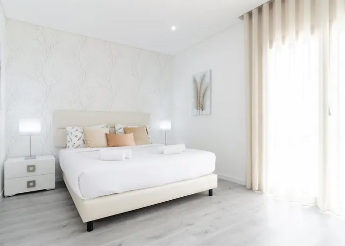 Terraza - Exclusive Terrace, Sea View & Pool דירה נאזרה